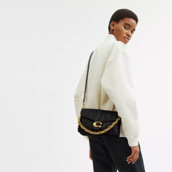 Authentic Coach Chain Tabby Shoulder Bag With Quilting - Picture 4 of 6